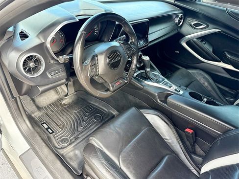 Used 2016 Chevrolet Camaro SS image 10