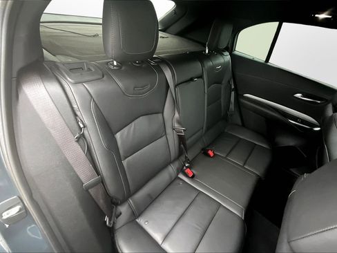 Used 2021 Cadillac XT4 Premium Luxury image 17