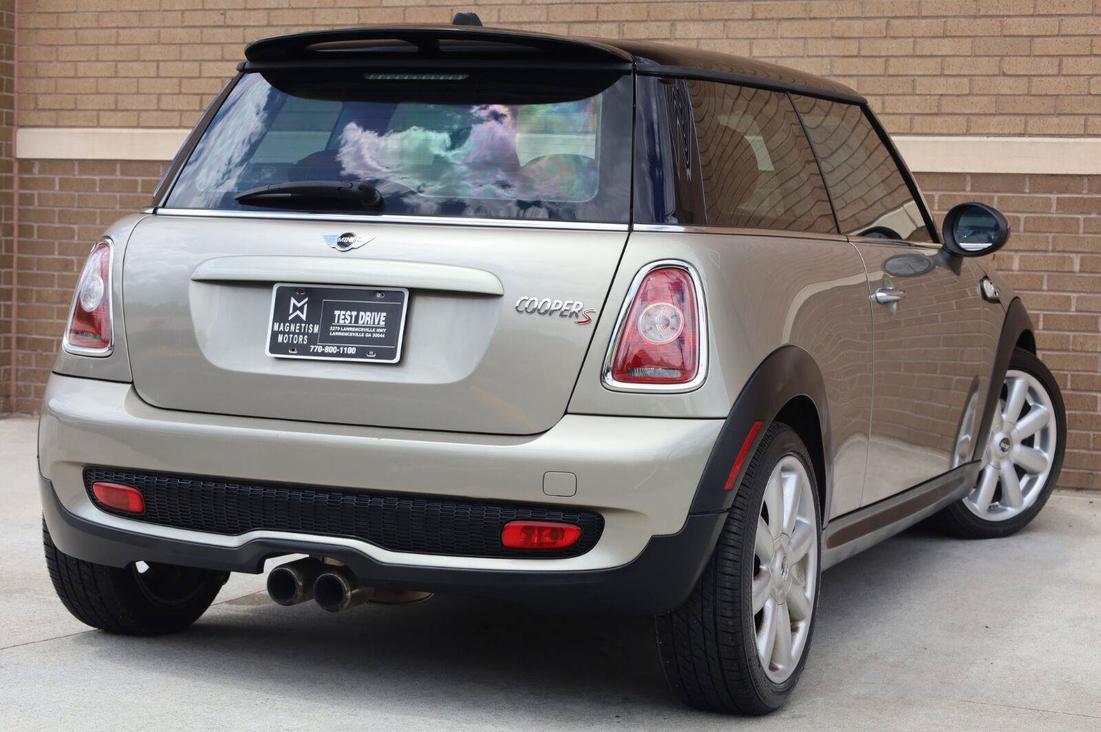 Used 2009 MINI Cooper S FWD image 11