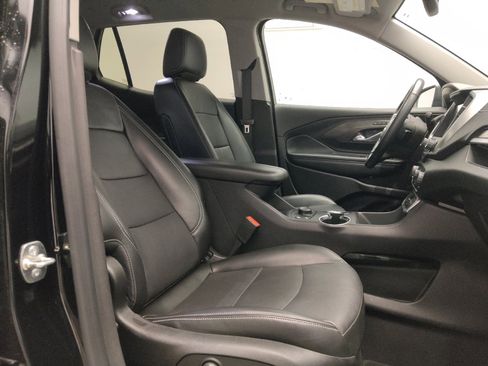 Used 2024 GMC Terrain SLT image 21