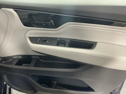 Certified 2023 Honda Odyssey Touring image 13