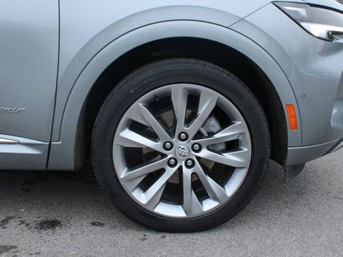 Used 2023 Buick Envision Avenir image 42
