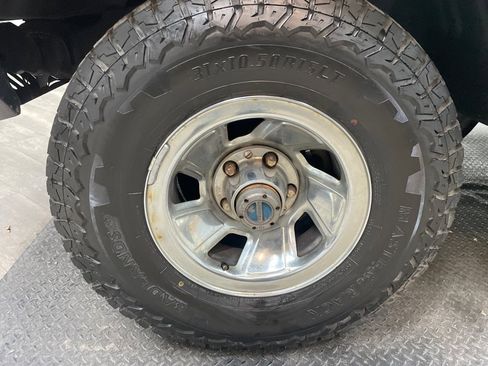 Used 1996 Ford Bronco image 36