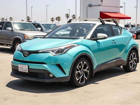 Certified 2018 Toyota C-HR XLE FWD image 3