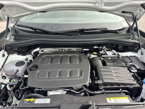 New 2026 Volkswagen Tiguan SE R-Line FWD image 23