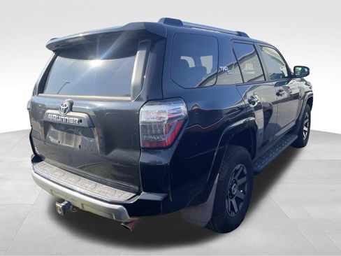 Used 2017 Toyota 4Runner TRD Off-Road AWD/4WD image 5