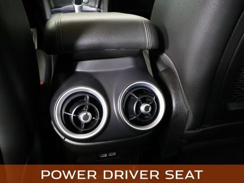 Used 2019 Alfa Romeo Stelvio Sport w/ Quick Order Package 22K Sport RWD image 17
