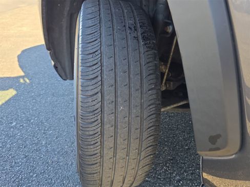 Used 2024 Toyota RAV4 XLE image 28