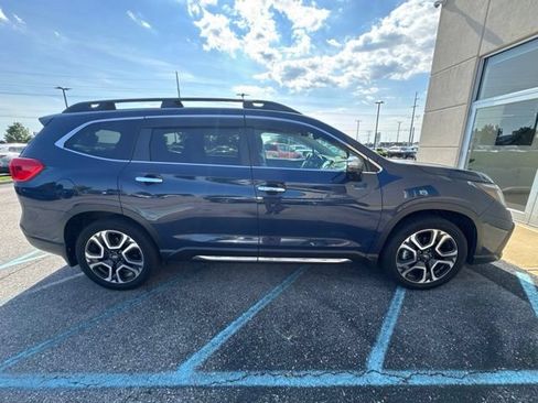 Used 2023 Subaru Ascent Touring AWD/4WD image 4