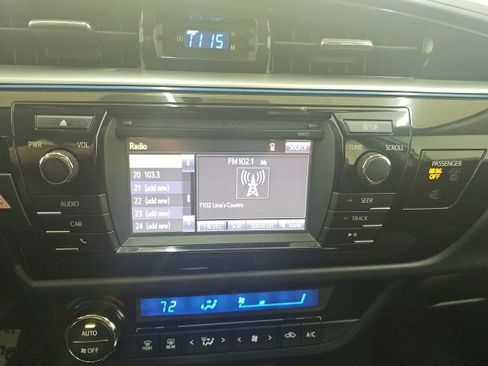 Used 2016 Toyota Corolla S image 4