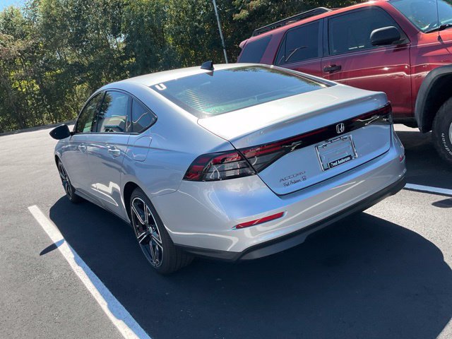 Used 2026 Honda Accord SE image 9