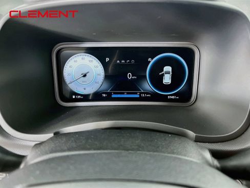 Used 2022 Hyundai Kona Limited w/ Cargo Package FWD image 18