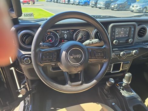 Used 2021 Jeep Wrangler Sport AWD/4WD image 13