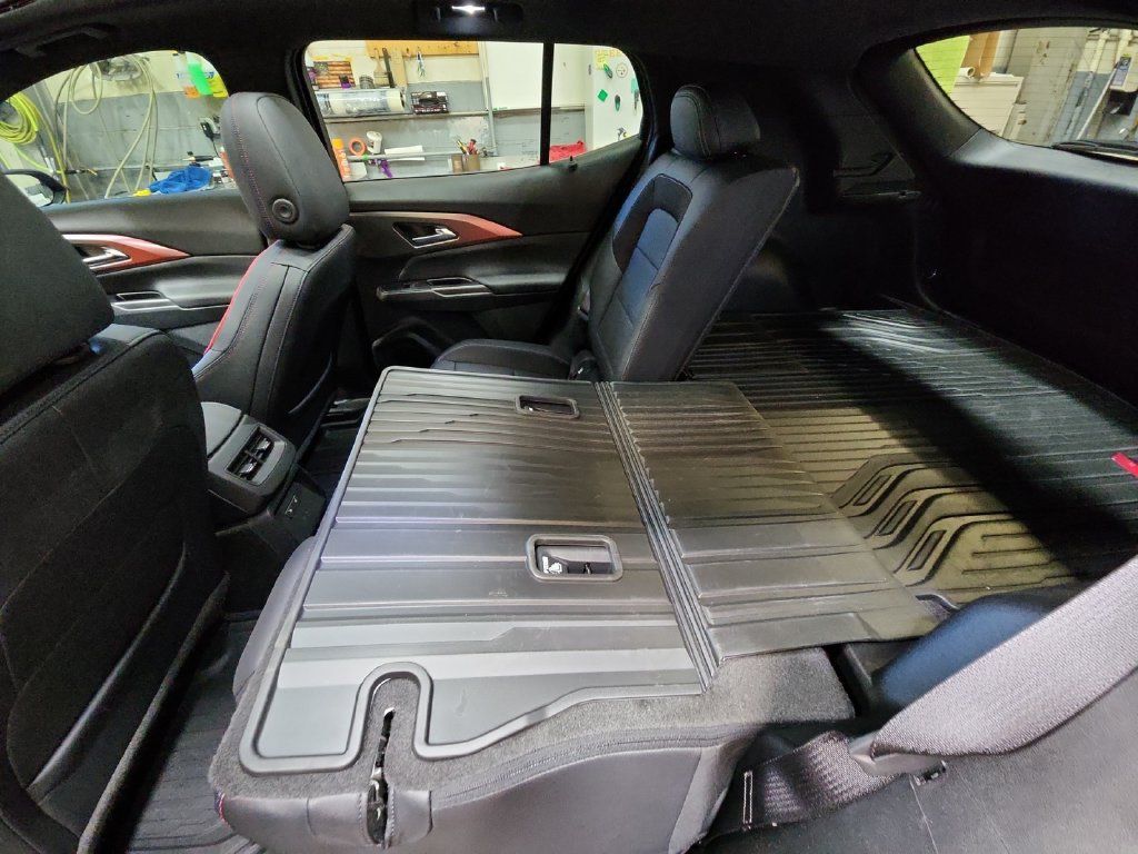 Used 2024 Chevrolet Equinox EV RS AWD/4WD image 37