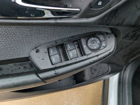 Used 2025 Chevrolet TrailBlazer LT FWD image 21