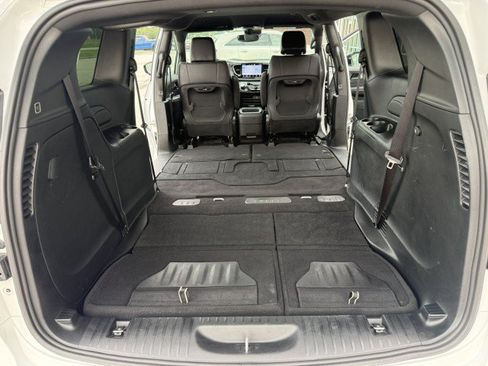 Used 2026 Chrysler Pacifica Select FWD image 26