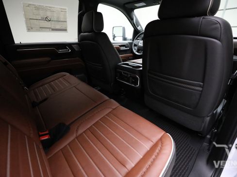 New 2026 GMC Sierra 2500 Denali Ultimate image 12