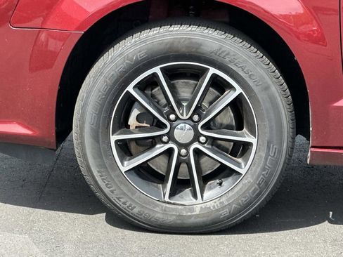 Used 2019 Dodge Grand Caravan GT FWD image 9
