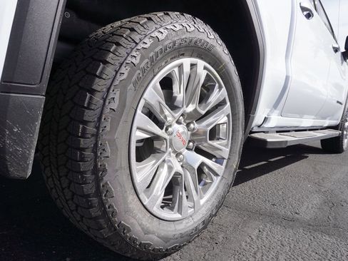 New 2026 GMC Sierra 1500 Denali w/ LPO, Black Badging Package image 6