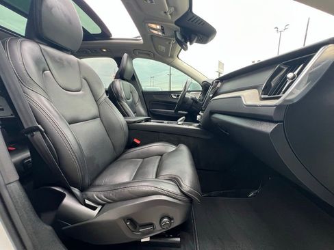 Used 2022 Volvo XC60 T8 Inscription w/ Advanced Package image 27