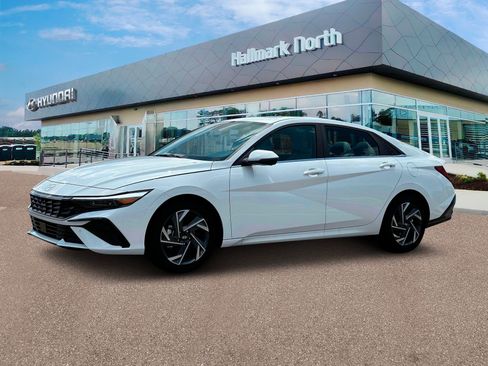 New 2025 Hyundai Elantra Limited image 2