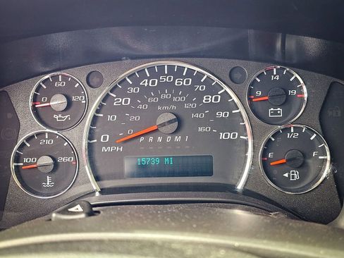 Used 2024 GMC Savana 2500 w/ Driver Convenience Package image 13