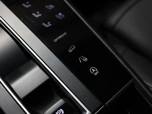 Used 2023 Porsche Macan image 51