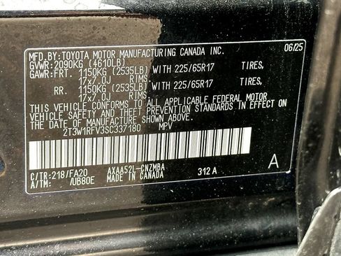 Used 2025 Toyota RAV4 XLE FWD image 32