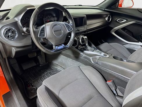 Used 2020 Chevrolet Camaro LT RWD image 7