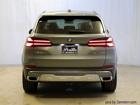 New 2026 BMW X5 xDrive50e w/ Climate Comfort Package image 7