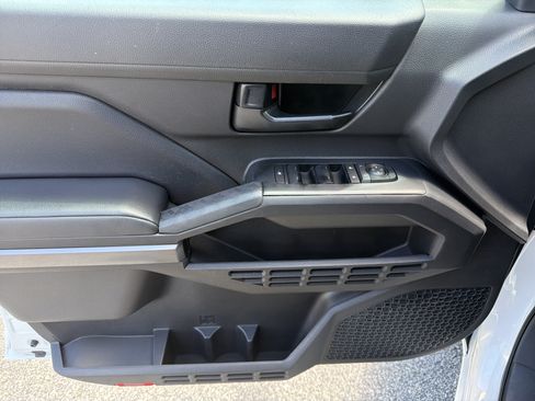 Certified 2024 Toyota Tacoma SR5 AWD/4WD image 20