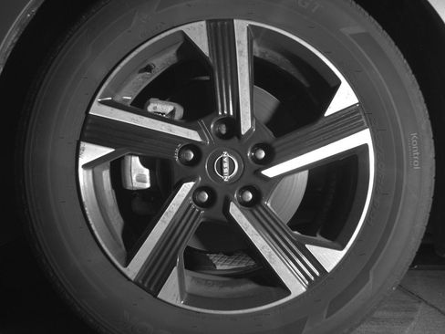 Used 2025 Nissan Sentra SV image 12