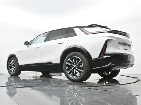 New 2025 Cadillac Lyriq Sport image 17