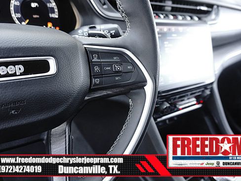 Used 2023 Jeep Grand Cherokee L Limited w/ Black Appearance Package AWD/4WD image 27