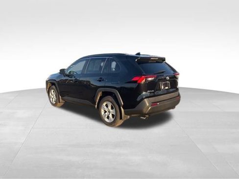 Used 2021 Toyota RAV4 XLE image 3