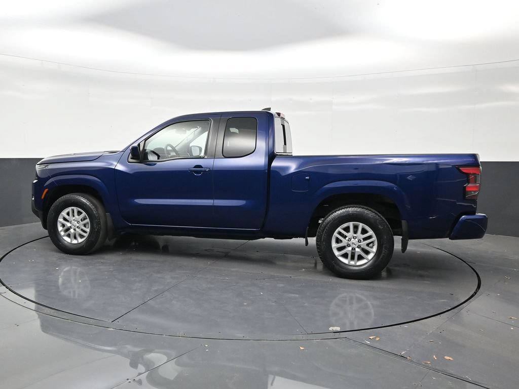 Used 2023 Nissan Frontier SV w/ SV Convenience Package RWD image 2