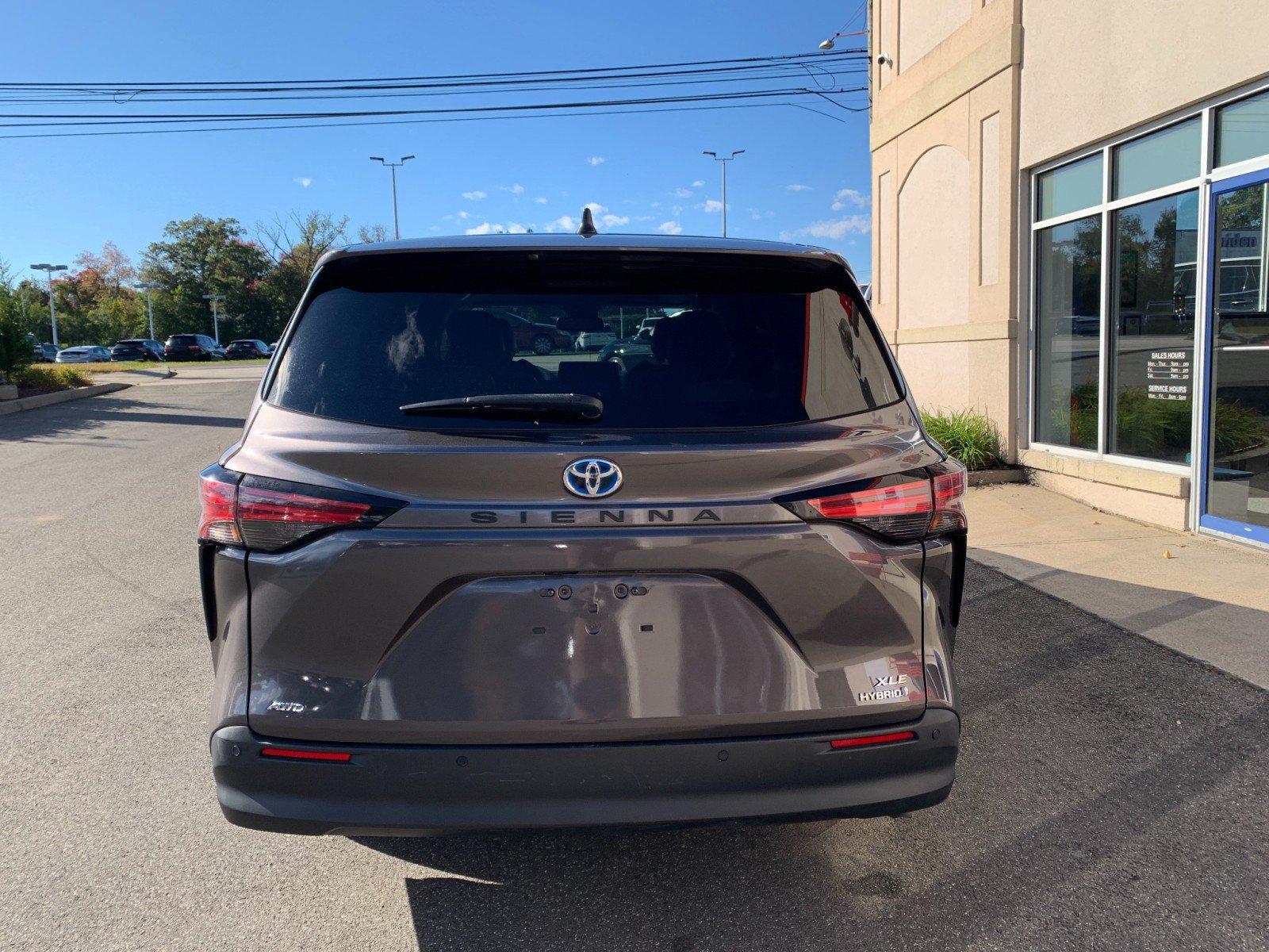 Used 2022 Toyota Sienna XLE AWD/4WD image 7
