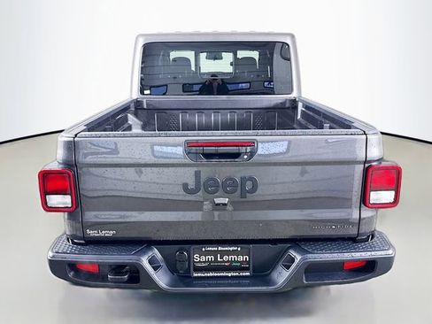 New 2025 Jeep Gladiator Sport image 6