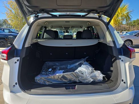 New 2026 Nissan Rogue Platinum w/ Tech Package image 14