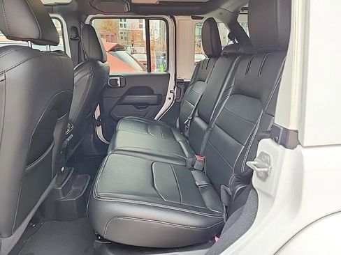 Used 2022 Jeep Wrangler Unlimited Sahara w/ Cold Weather Group image 13