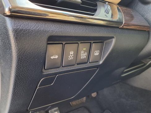 Used 2013 Toyota Avalon Limited image 15