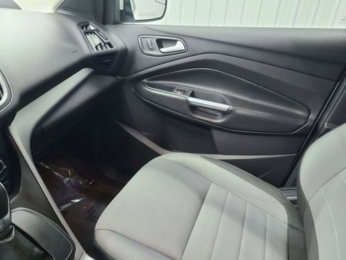 Used 2015 Ford Escape SE image 23