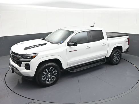 Used 2023 Chevrolet Colorado Z71 w/ Z71 Convenience Package 2 AWD/4WD image 22
