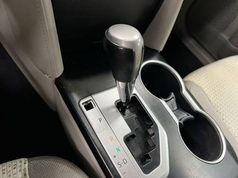 Used 2012 Toyota Camry LE image 16