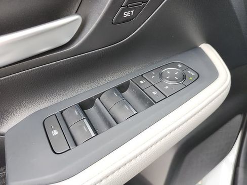 Used 2025 Toyota Grand Highlander FWD image 25