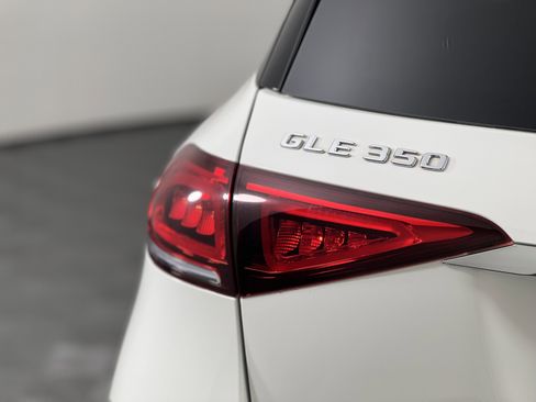Used 2022 Mercedes-Benz GLE 350 4MATIC image 12