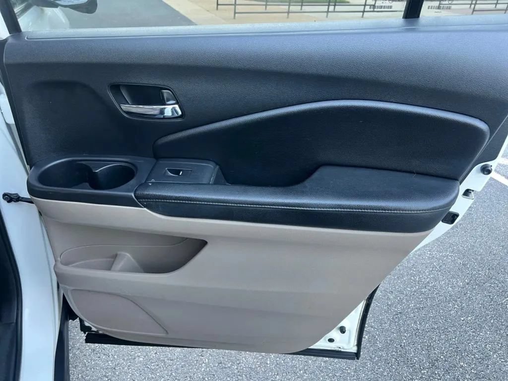 Used 2017 Honda Pilot EX-L image 22