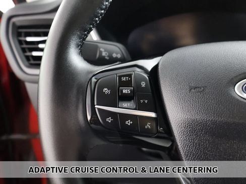 Used 2025 Ford Escape SE w/ PHEV Premium Package FWD image 4