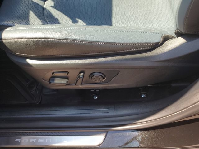 Used 2025 Kia Sorento SX Prestige AWD/4WD image 17