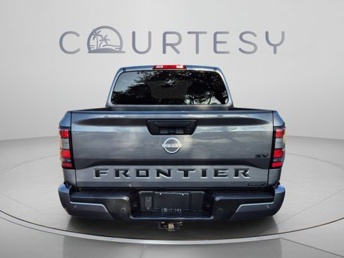 Used 2023 Nissan Frontier SV w/ Midnight Edition Package RWD image 6